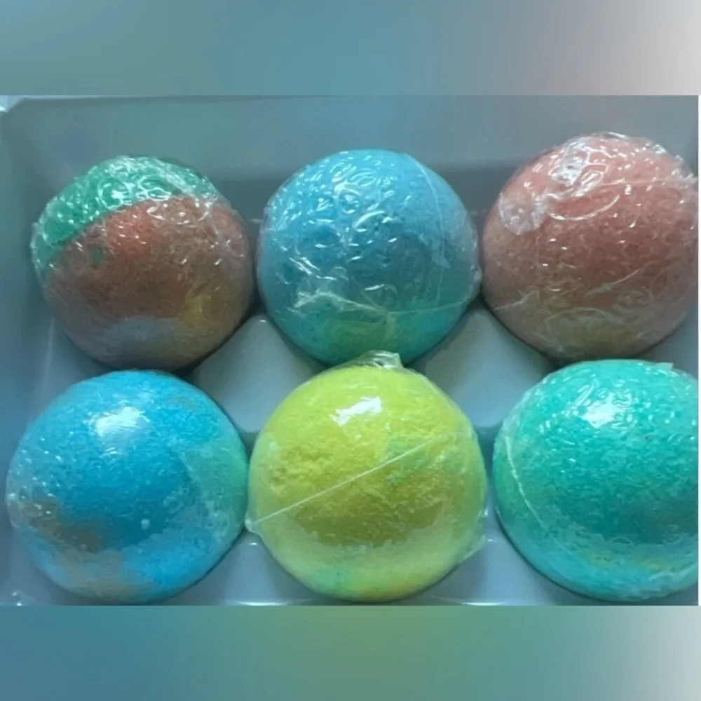 OceAura Moisture Skin
Fragrance Bath Bombs (6 - pack) new sealed box - Picture 2 of 7